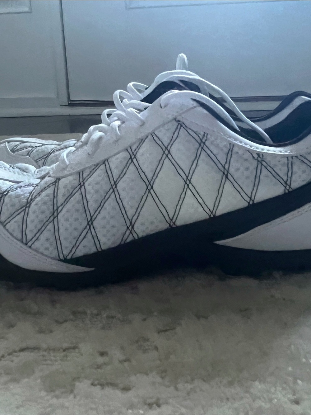 FootJoy White Quilted Golf Shoes with Black Outsole - Picture 3 of 3
